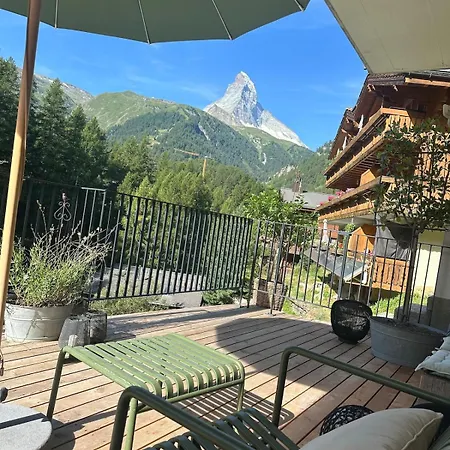 아파트 With Matterhorn View *