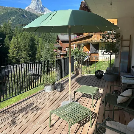 With Matterhorn View شقة *